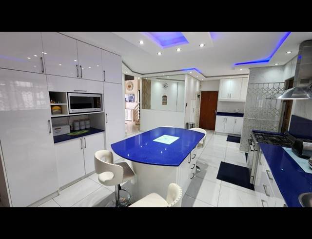 4 BEDROOM HOUSE FOR SALE IN MALVERN